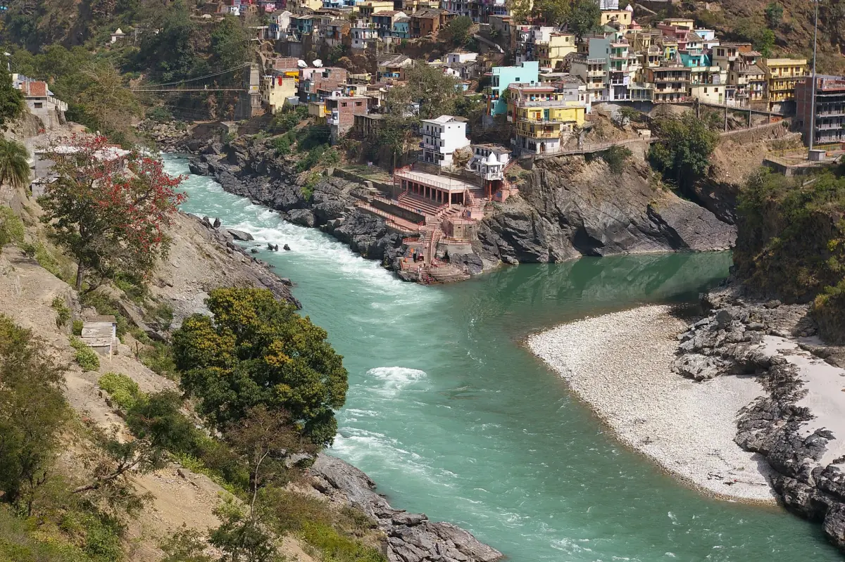 Confluence of two rivers below the hillside town of Devprayag